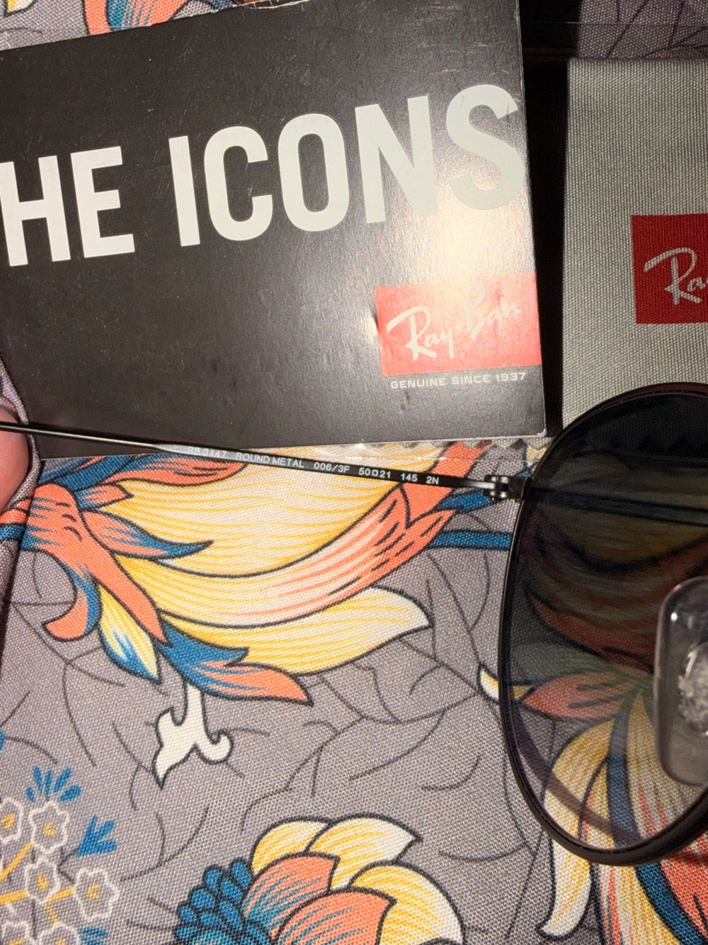 Ray-Ban Round Metal Sunglasses - Picture 6 of 8